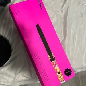 The autopilot Amika curler